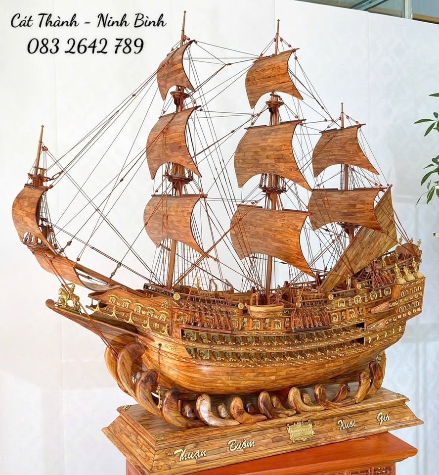 Thuyền Buồm Gỗ Thuận Buồm Xuôi Gió – Quà Tặng Doanh Nhân Cao Cấp