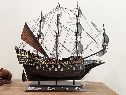 Mô Hình Thuyền Buồm Gỗ Mun Dài 86cm Cao 82cm