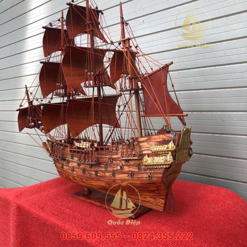 Mô Hình Thuyền Buồm Gỗ Sưa Dài 40cm Cao 45cm – Nhỏ Gọn Nhưng Đầy Chất Nghệ Thuật