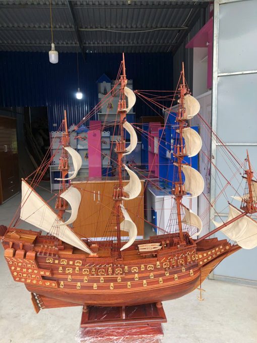 Mô Hình Thuyền Buồm Gỗ Hương Ta Buồm Vải 100x95x28cm – Vẻ Đẹp Sang Trọng Cho Không Gian Trưng Bày
